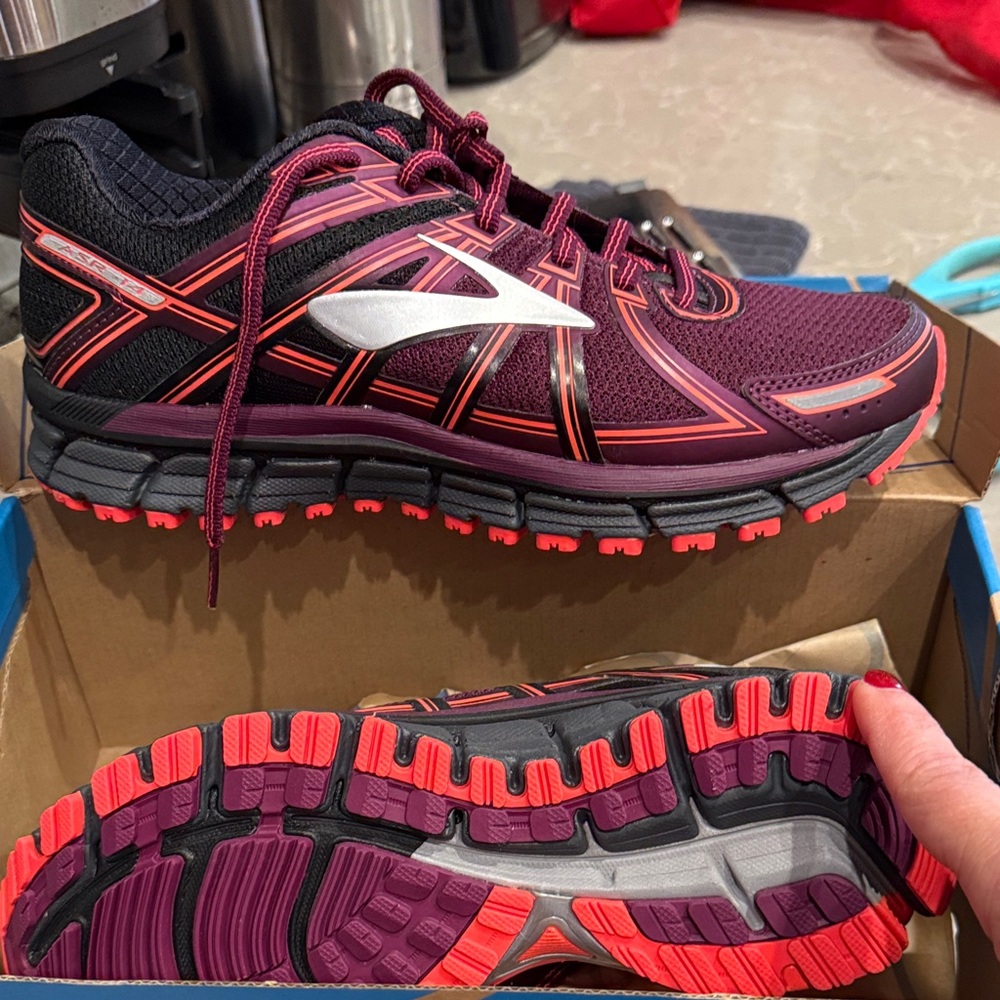 Brooks Women's Athletic Shoes - Black and Purple